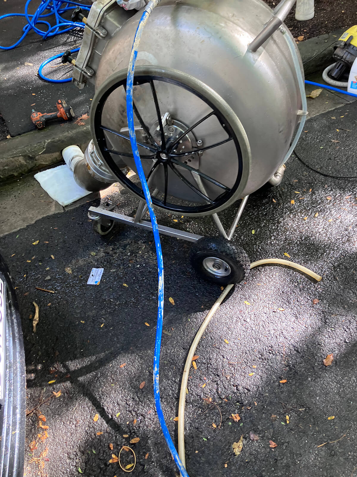 Pipe relining tools